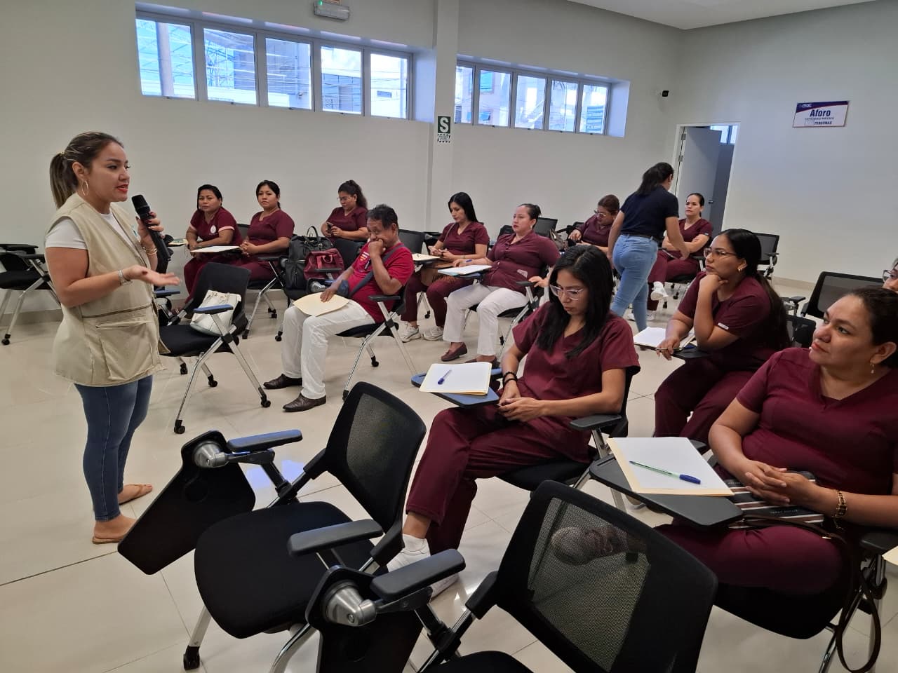 CAPACITACIÓN A PERSONAL DE SALUD PARA FORMAR EDUCADORES PARES EN LORETO