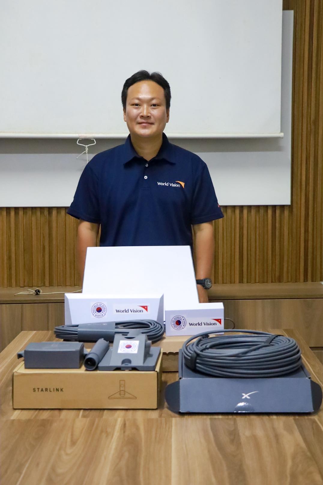 🔴GERESA LORETO RECIBE SISTEMAS DE ENERGÍA SOLAR Y ANTENAS STARLINK DONADOS POR WORLD VISION PERÚ PARA FORTALECER LOS SERVICIOS DE SALUD